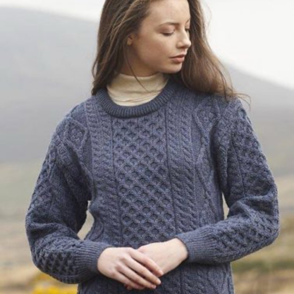 Quill’s Woollen Market Hand Crafted Ireland Gray chunky Oversized Small Wool